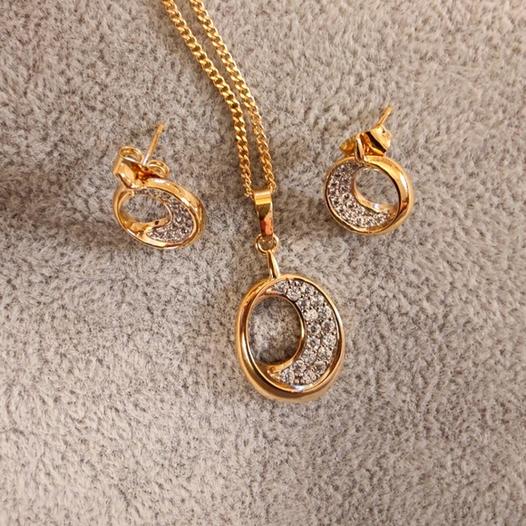 Jewelry Set - Picture 6 of 8